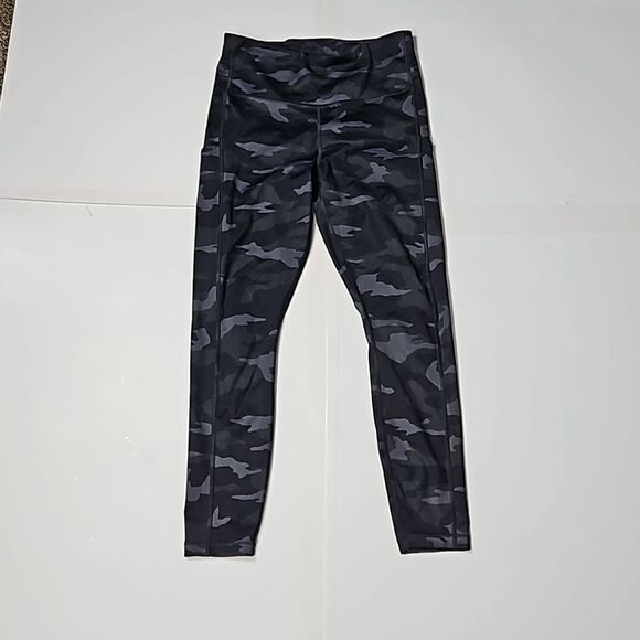 Athleta Ultimate Stash Camo 7/8 size S - Picture 4 of 10